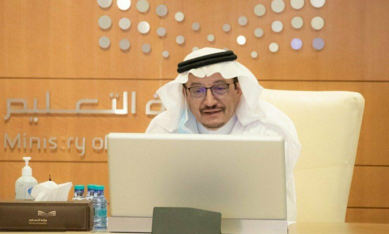 Photo of وزير التعليم⁩ ⁩: العملية التعليمية تسير أفضل من المخطط لها.