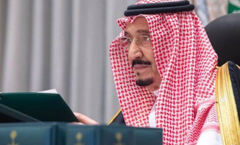 Photo of خادم الحرمين: أولوية الميزانية «حماية صحة المواطنين والمقيمين»