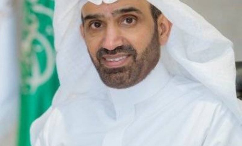 Photo of وزير الموارد البشرية يصدر قرارًا وزاريًا يقضي بتوطين المهن المحاسبية في القطاع الخاص