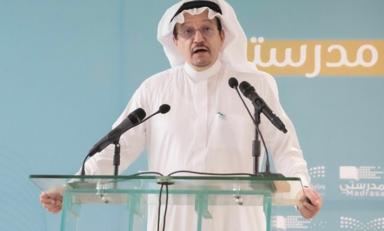 Photo of عاجل ..وزارة التعليم⁩: تحويل العام الدراسي إلى “3” فصول اعتباراً من العام القادم