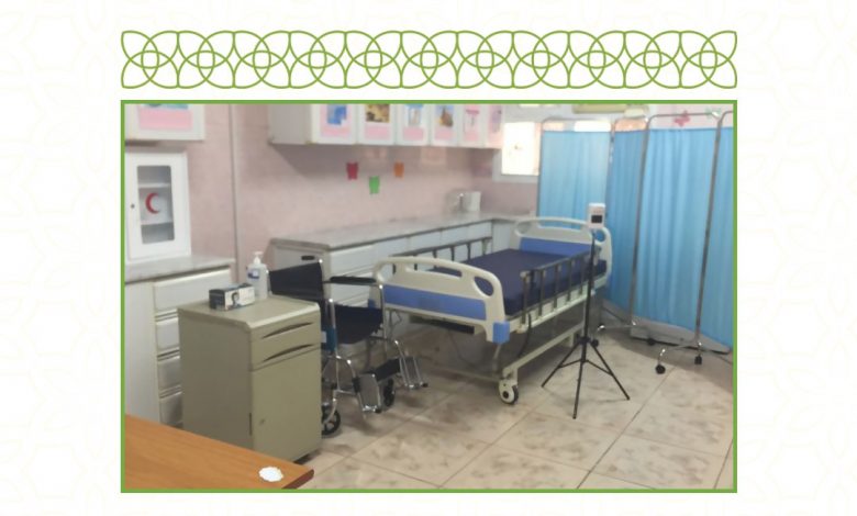 Photo of لجنة التنمية توفر التجهيزات الطبية لغرفة العزل بالمدرسة المتوسطة والثانوية للبنات