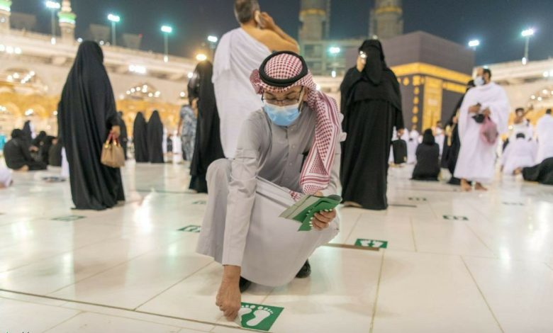 Photo of عاجل.. تطبيق إجراءات التباعد الجسدي في الحرمين الشريفين