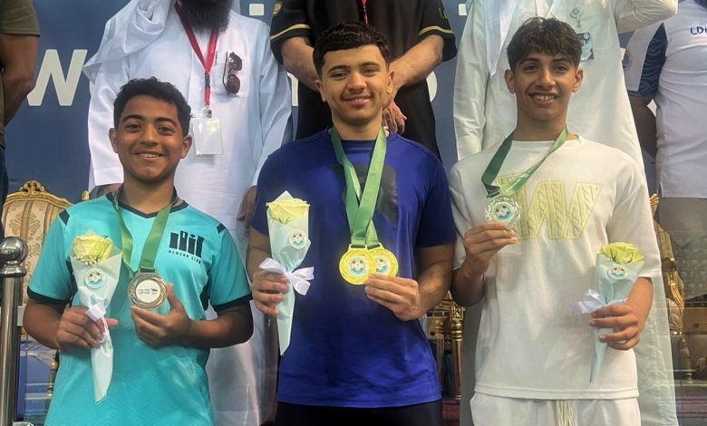 Photo of لاعب نادي الأزهر مهدي البوسعيد يحقق برونزية الإنقاذ المائية بزمن ٤٤ ثانية